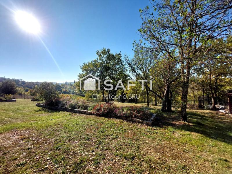 Maison - 215 m² - 6 pièces