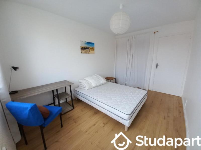 Chambre - 12 m² - 1 pièce