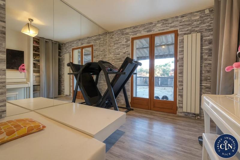 Maison - 164 m² - 5 pièces