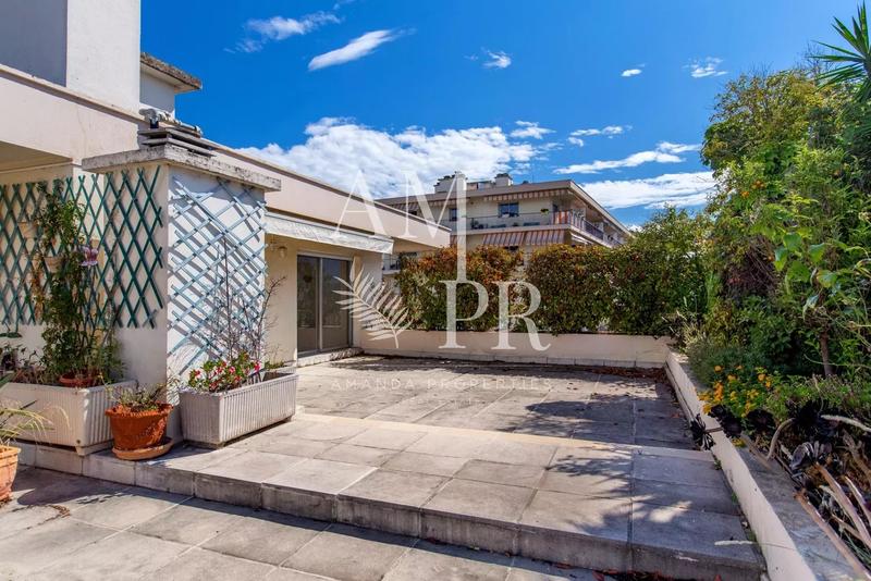 Appartement - 144 m² - 4 pièces