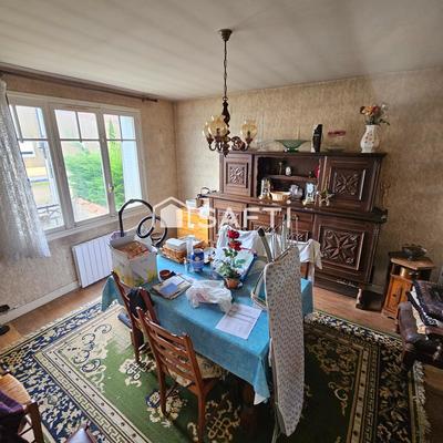 Maison - 84 m² - 5 pièces