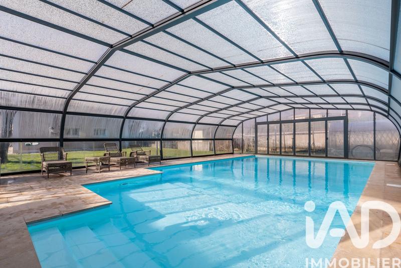 Maison - 329 m² - 16 pièces