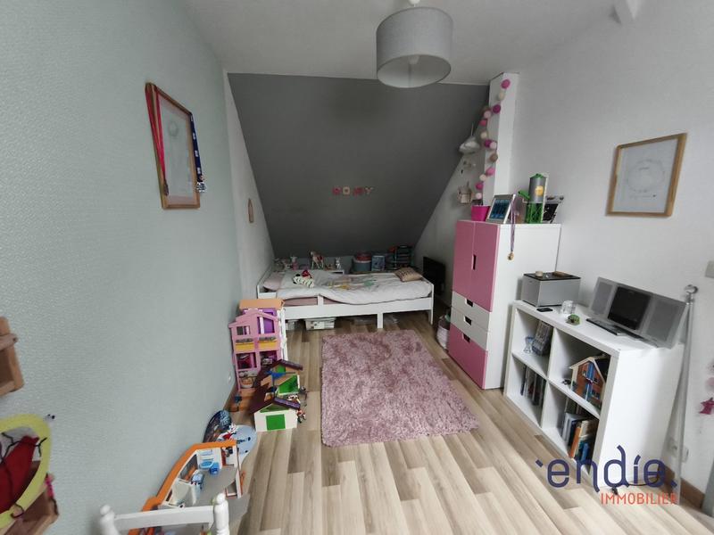 Maison - 93 m² - 5 pièces