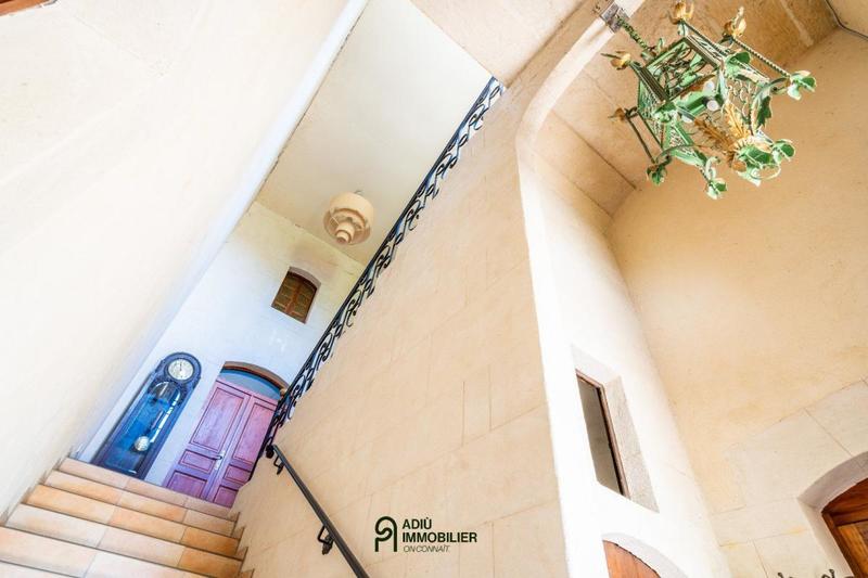 Mas - 400 m² - 15 pièces