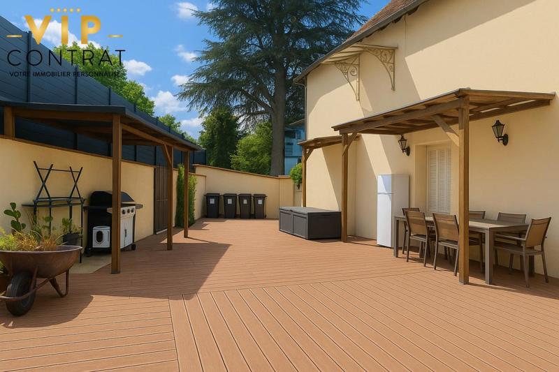 Demeure - 264 m² - 9 pièces