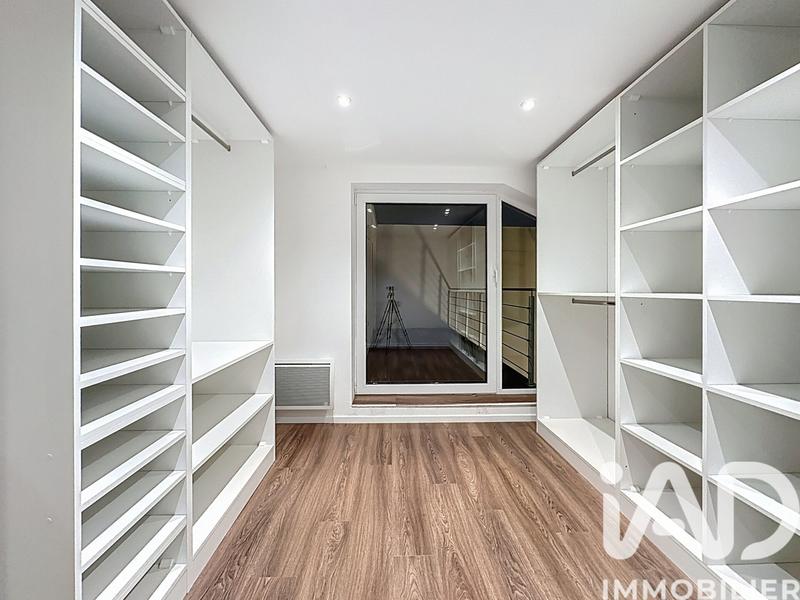 Appartement - 188 m² - 5 pièces