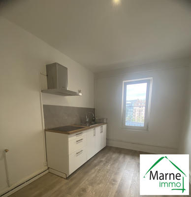 Appartement - 95 m² - 5 pièces