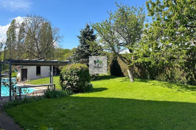 Villa - 231 m² - 8 pièces