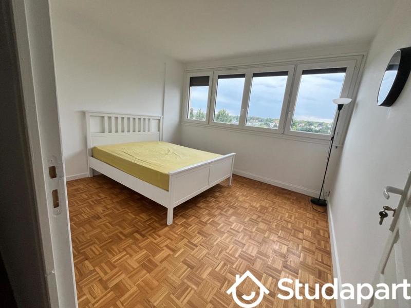 Chambre - 11 m² - 1 pièce