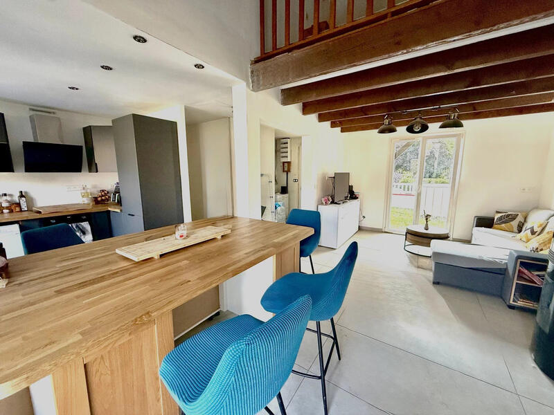 Maison - 90 m² - 4 pièces