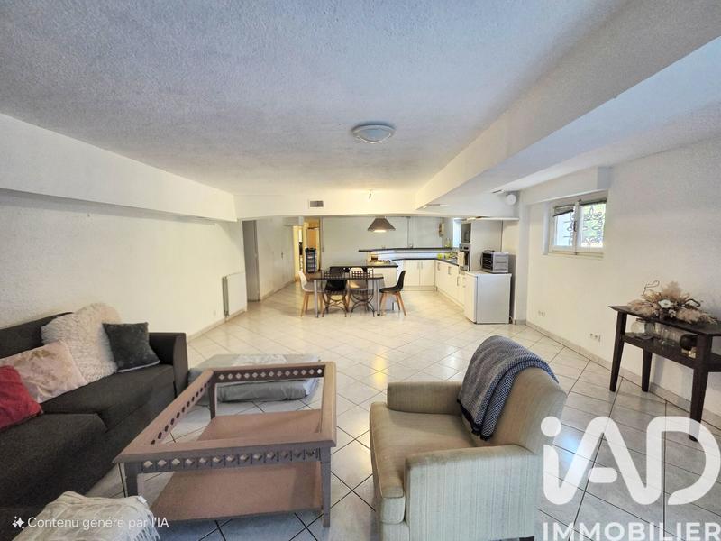 Maison - 307 m² - 7 pièces