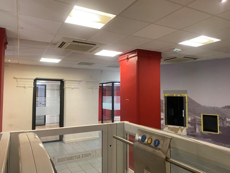 Bureau - 357 m² - 11 pièces