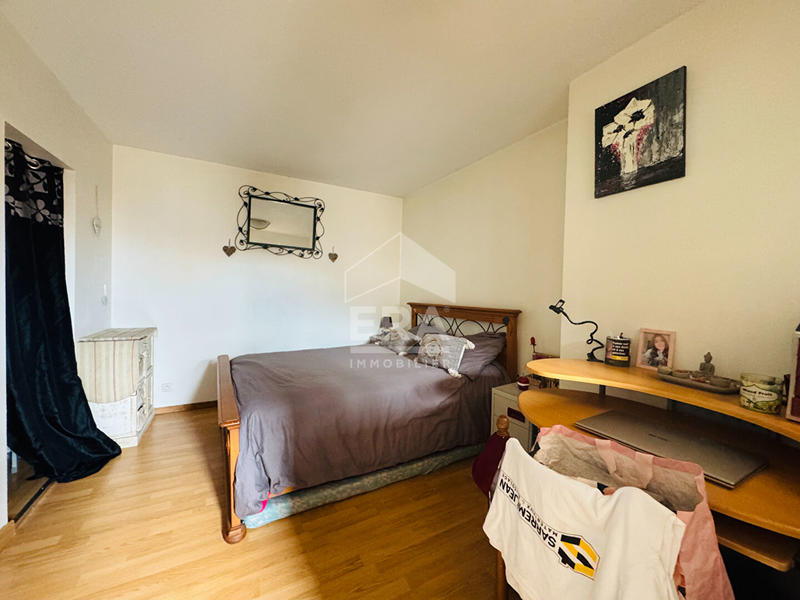 Maison - 275 m² - 10 pièces