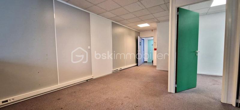 Bureau - 763 m² - 26 pièces