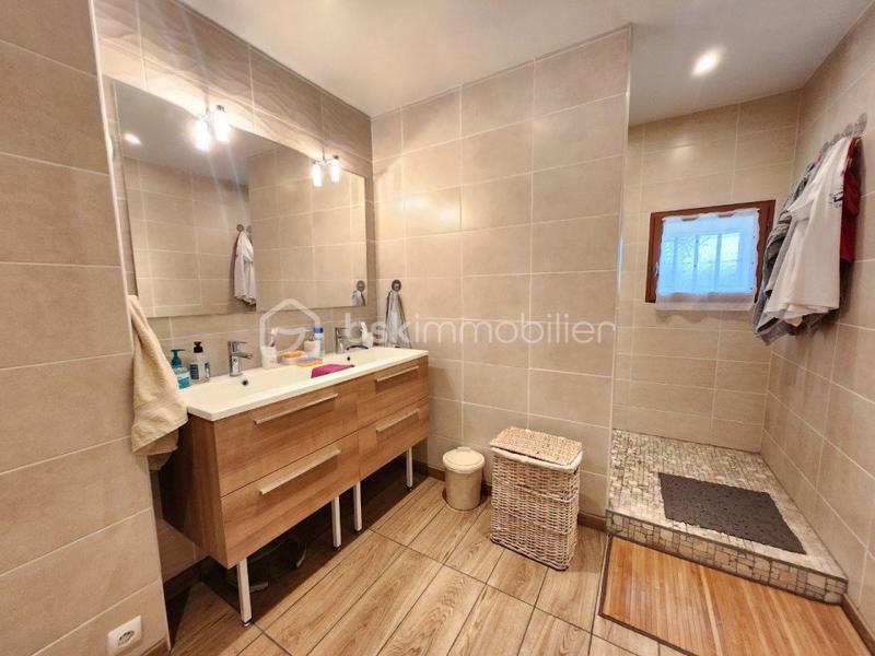 Corps de ferme - 131 m² - 5 pièces