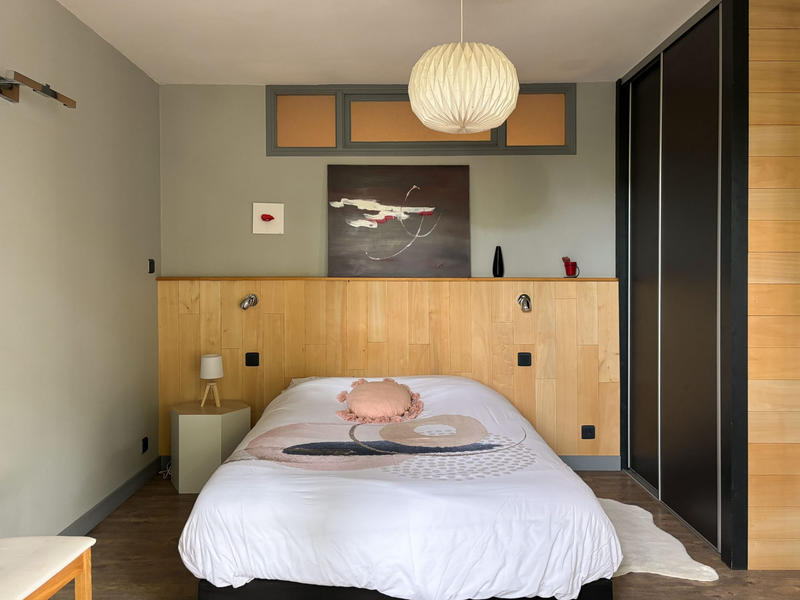 Maison traditionnelle - 236 m² - 8 pièces