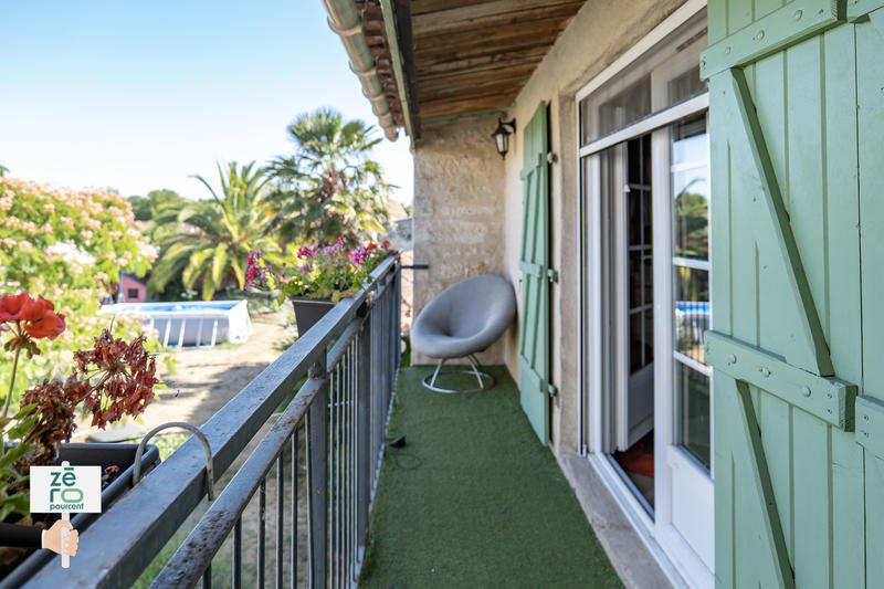 Maison - 208 m² - 8 pièces