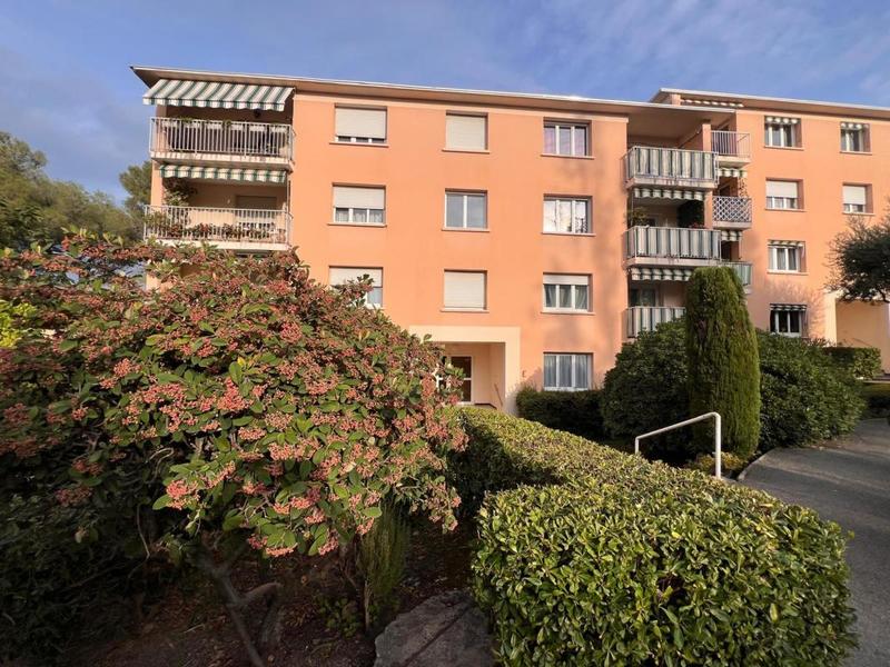 Appartement - 70 m² - 4 pièces