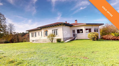 Demeure - 200 m² - 9 pièces