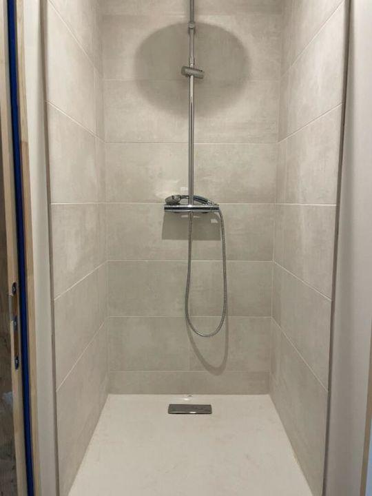 Local d'activité / Entrepôt - 260 m²