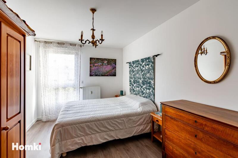 Appartement - 99 m² - 5 pièces