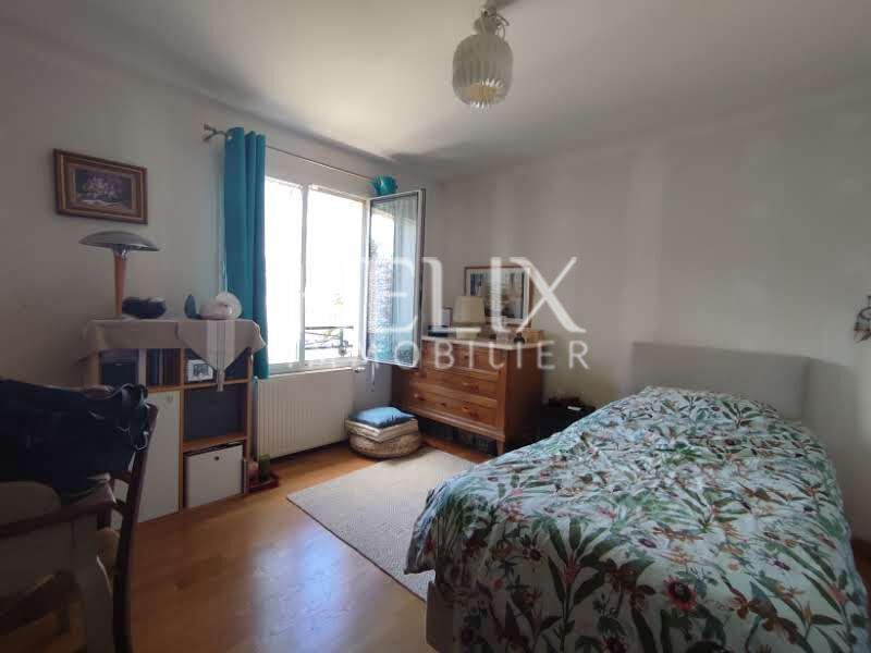 Maison - 128 m² - 7 pièces