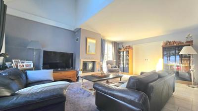 Maison - 145 m² - 6 pièces