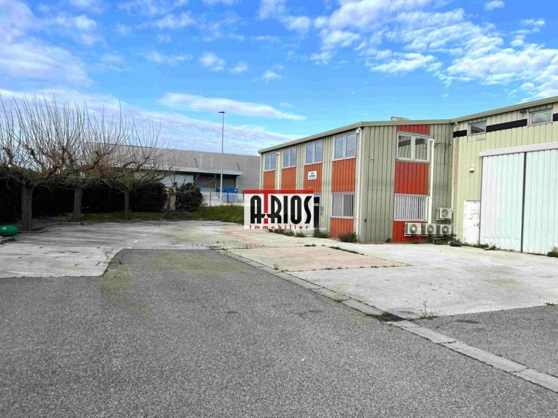 Local d'activité / Entrepôt - 1 710 m²