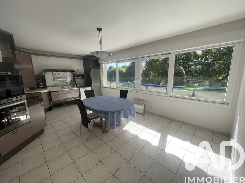 Maison - 183 m² - 6 pièces