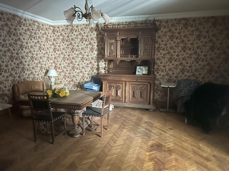 Maison - 232 m² - 8 pièces