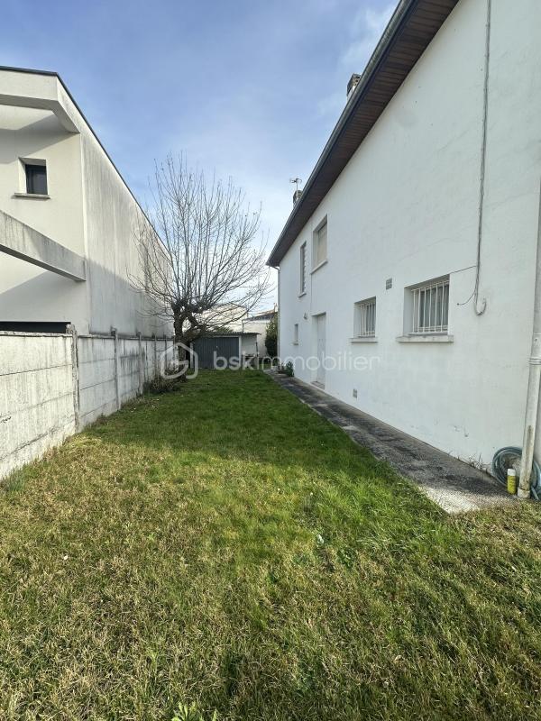 Maison - 185 m² - 6 pièces