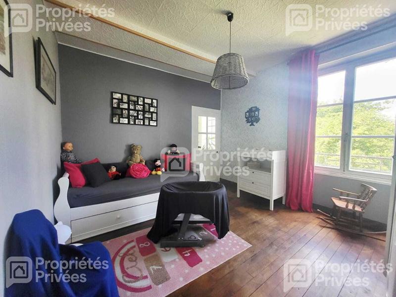 Maison - 176 m² - 8 pièces