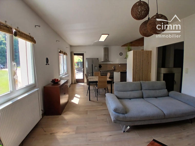 Maison - 240 m² - 4 pièces