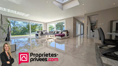 Maison - 196 m² - 6 pièces