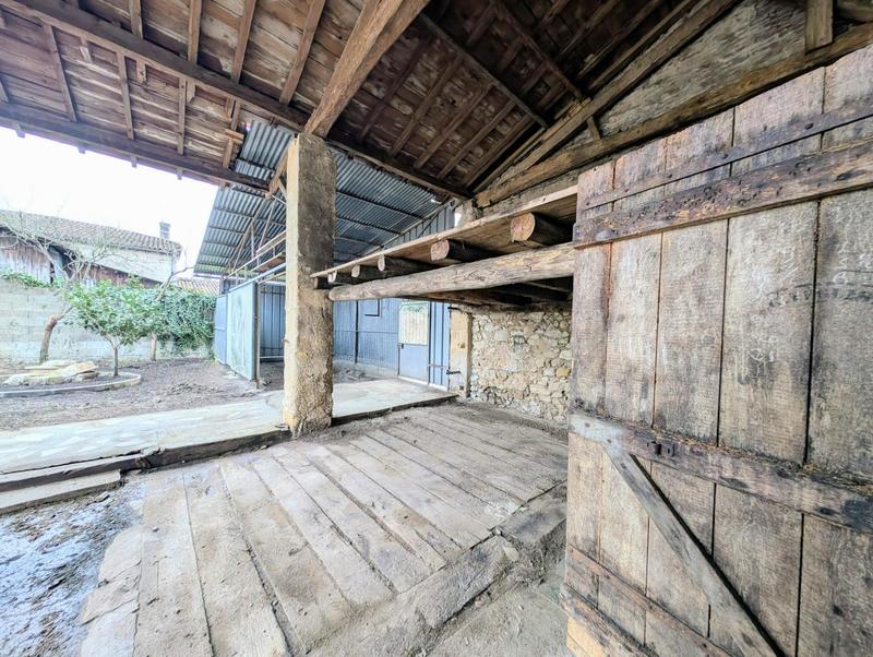 Maison - 150 m² - 2 pièces