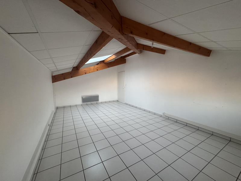 Bureau - 65 m²