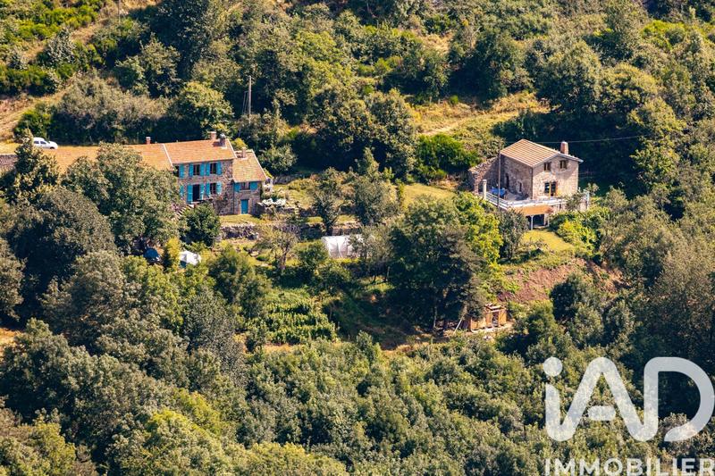 Maison - 195 m² - 8 pièces