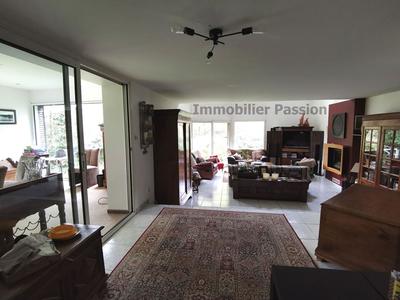 Maison - 167 m² - 8 pièces
