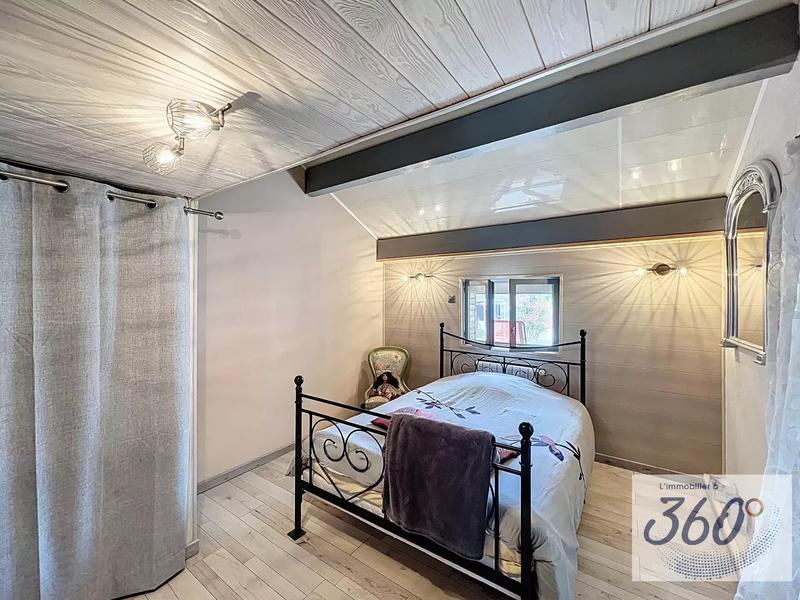 Maison - 185 m² - 7 pièces