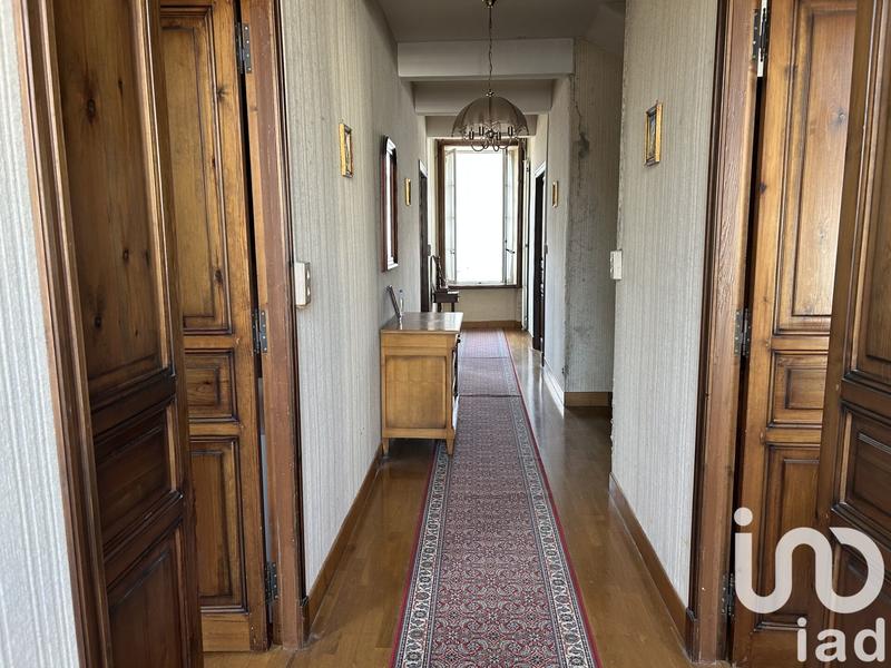 Maison de village - 318 m² - 10 pièces