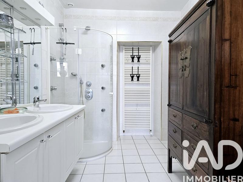 Maison de village - 240 m² - 7 pièces