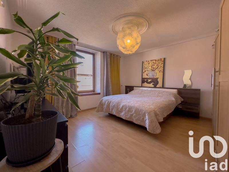 Maison - 147 m² - 8 pièces