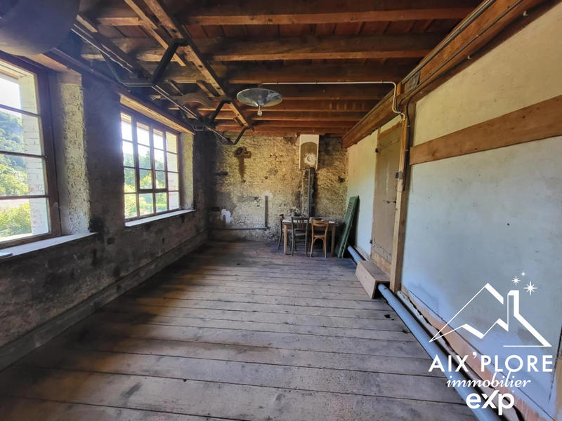 Maison traditionnelle - 150 m² - 6 pièces