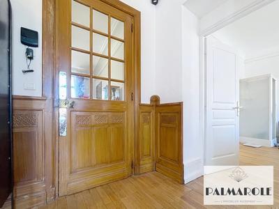 Appartement - 162 m² - 4 pièces