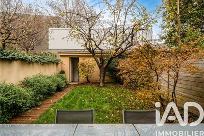 Maison - 214 m² - 7 pièces