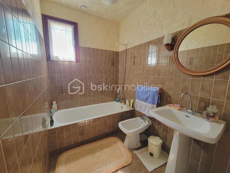 Maison traditionnelle - 110 m² - 6 pièces