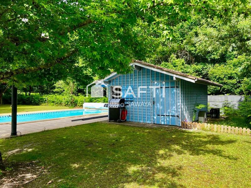 Maison - 180 m² - 7 pièces