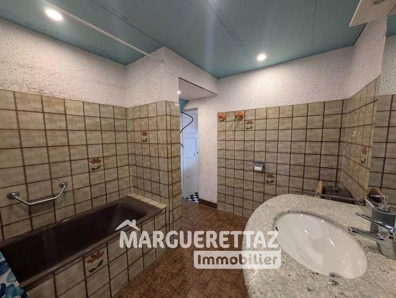 Maison jumelée - 84 m² - 5 pièces