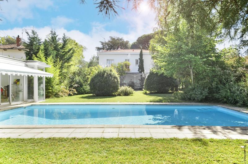 Villa - 270 m² - 7 pièces