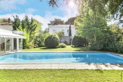 Villa - 270 m² - 7 pièces